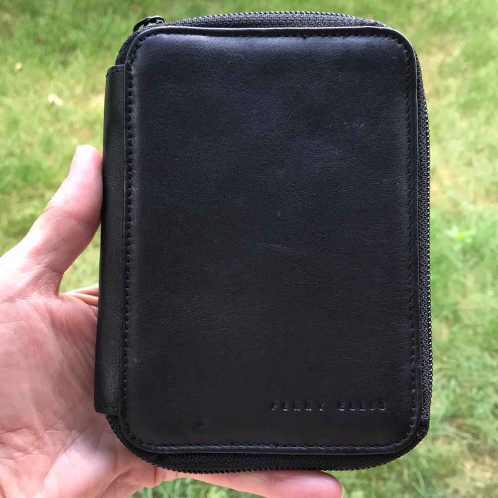 Perry Ellis zip around wallet